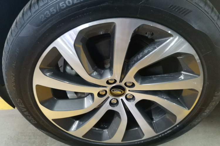 Used Land Rover Discovery Sport 2020 249 PS R-Dynamic Performance Edition