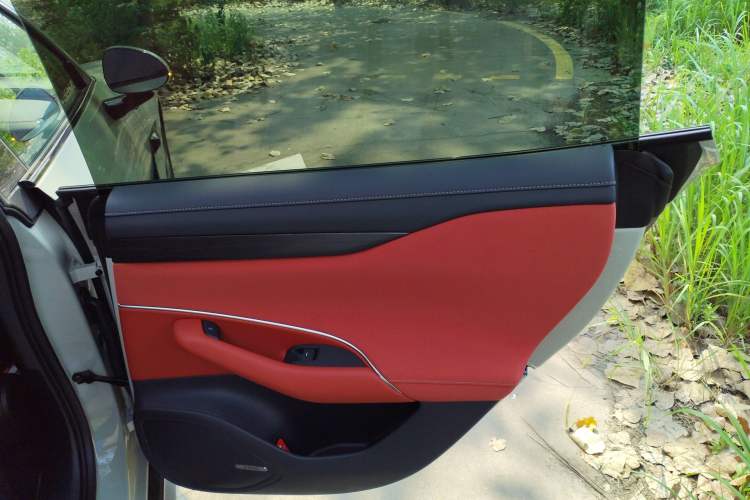 Used  SU7 2024 Rear-Drive Long-Range Intelligent Driving Version
