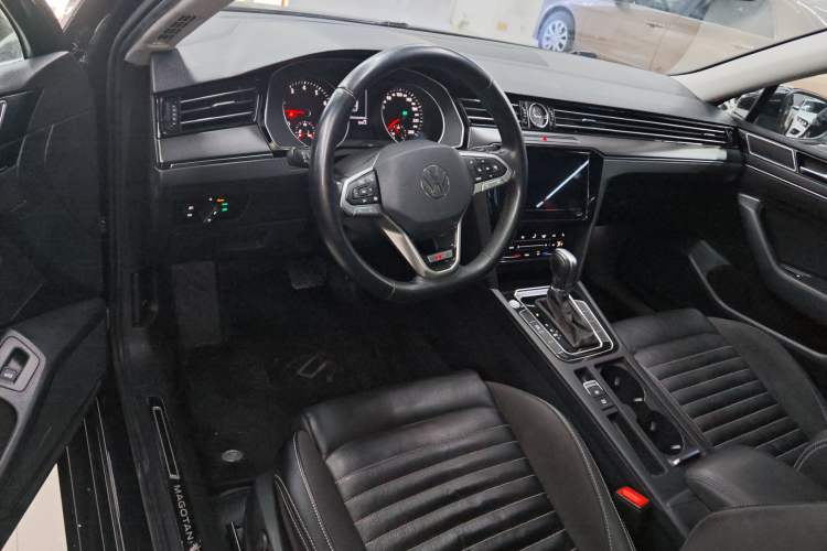 Used Volkswagen Magotan 2020 330TSI DSG Luxury Edition
