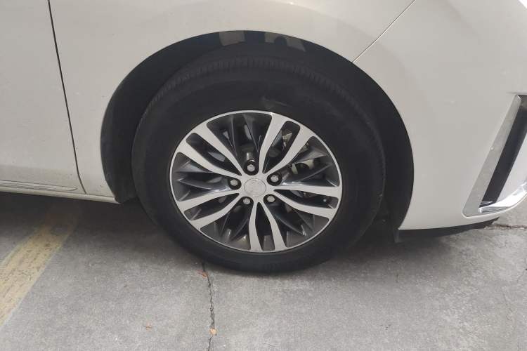 Used Buick GL8 2023 ES Lu Zun Comfort Model
