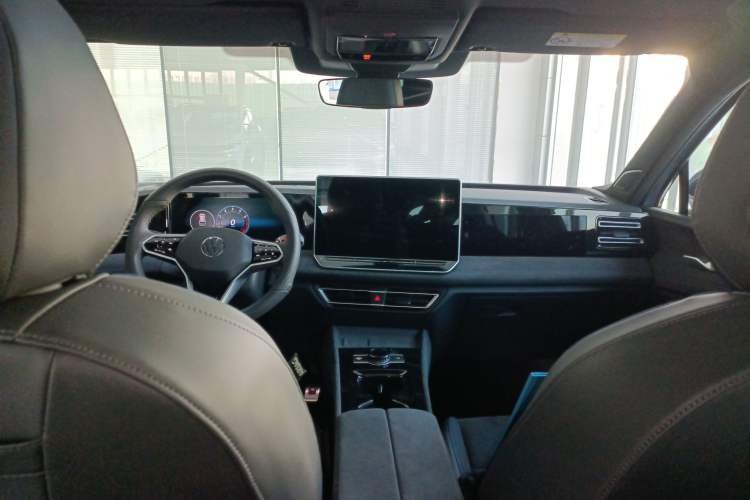 Used Volkswagen Tiguan L 2024 PRO 380TSI Four-Wheel Drive R-Line Prestige Edition