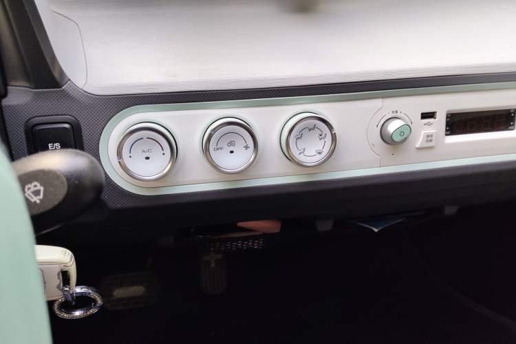 Used Wuling Hongguang MINIEV 2021 Macaron Premium Model – Lithium-NMC
