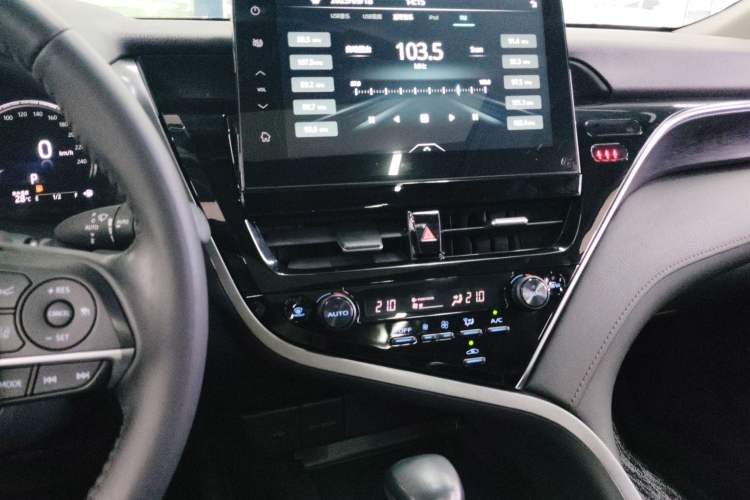 Used Toyota Camry 2021 2.5G Luxury Edition
