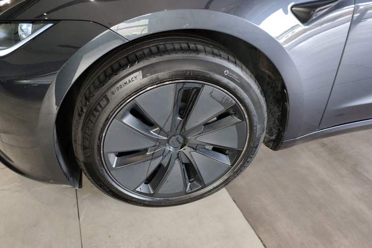 Used Tesla Model 3 2023 Rear-Wheel-Drive Version

