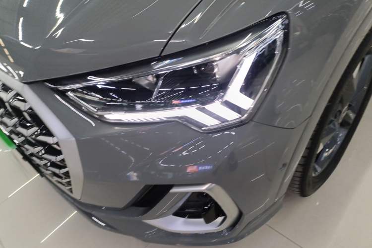 Used Audi Q3 2024 35 TFSI Fashion Dynamic Edition