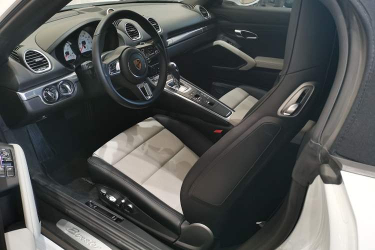 Used Porsche 718 2022 Boxster T 2.0T
