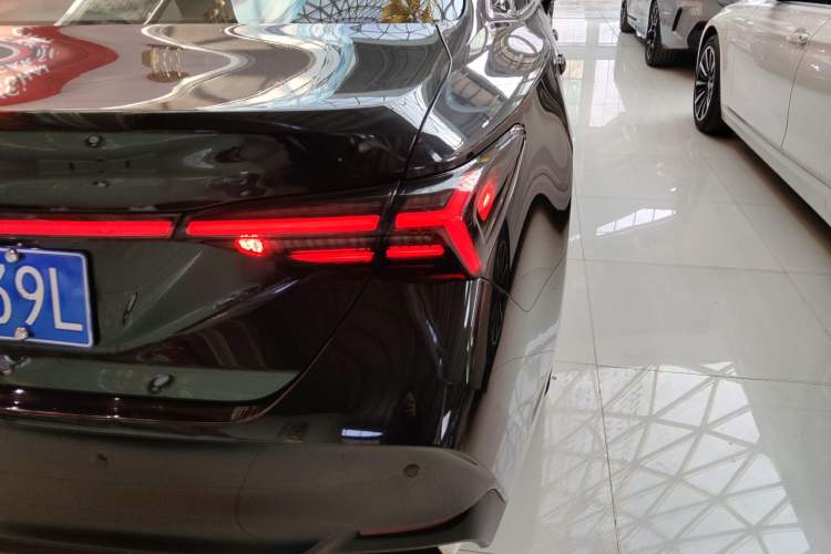 Used Toyota Avalon 2019 2.0L Luxury Edition China VI Standard
