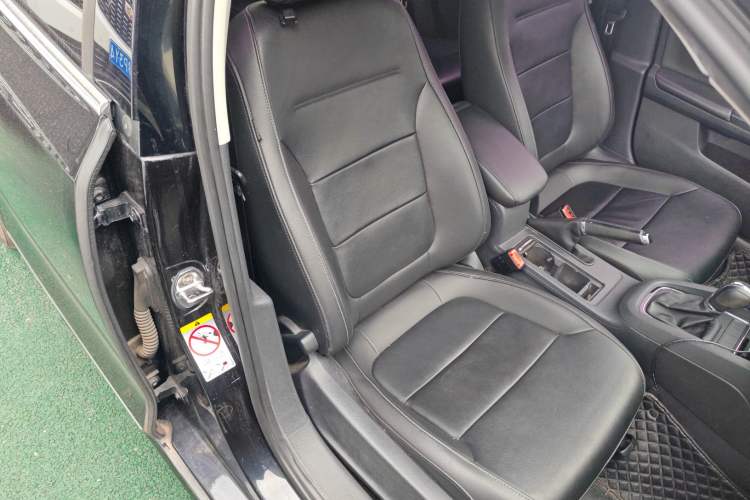 Used Volkswagen Sagitar 2015 230TSI Automatic Comfort Version
