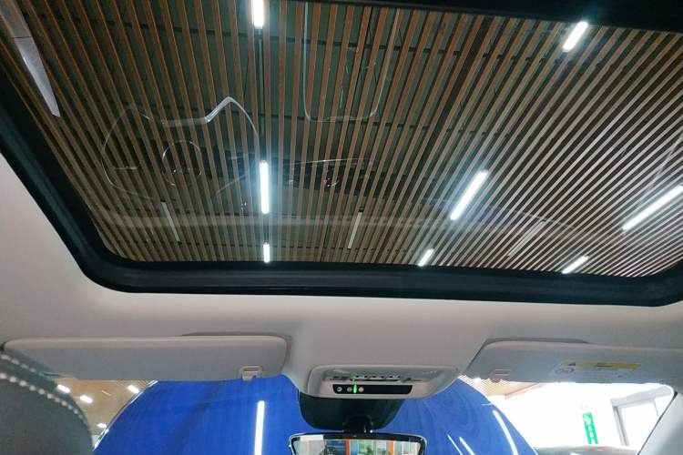 Used Buick LaCrosse 2025 Platinum Avia Edition
