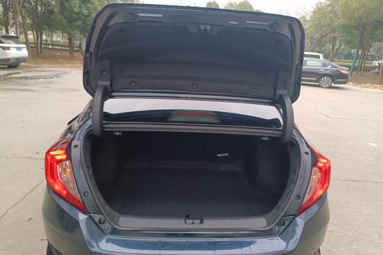 Used Honda Civic 2016 220TURBO CVT Luxury Edition
