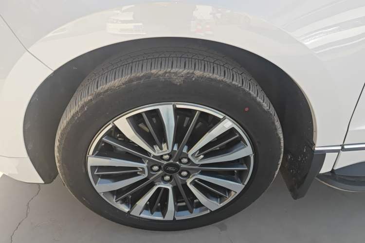 Used Ford Edge 2021 Facelifted PLUS EcoBoost 245 Two-Wheel Drive XLT 7-Seater
