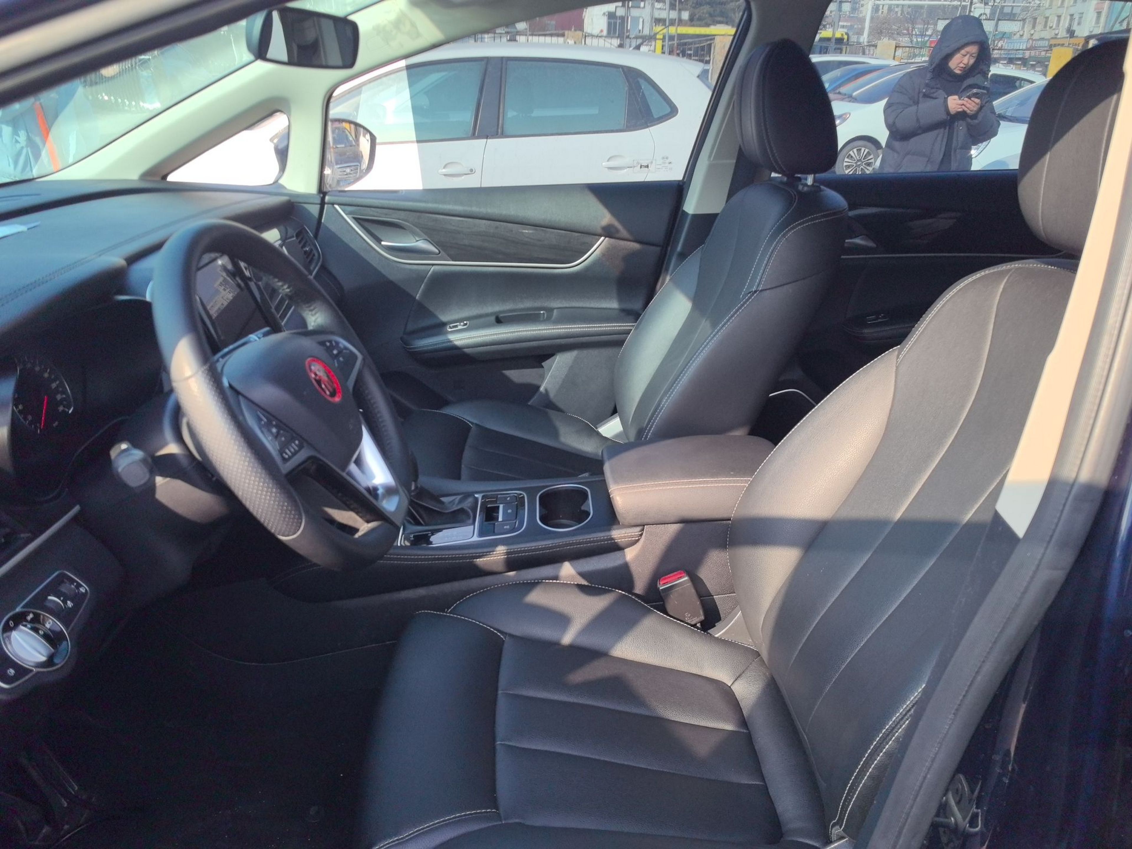 Переднее сиденье в автомобиле