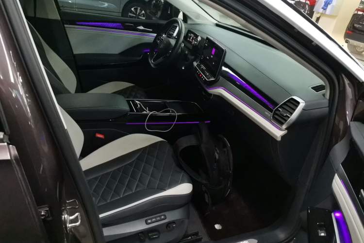 Used Volkswagen ID.6 CROZZ 2021 Long-Range PRO Edition
