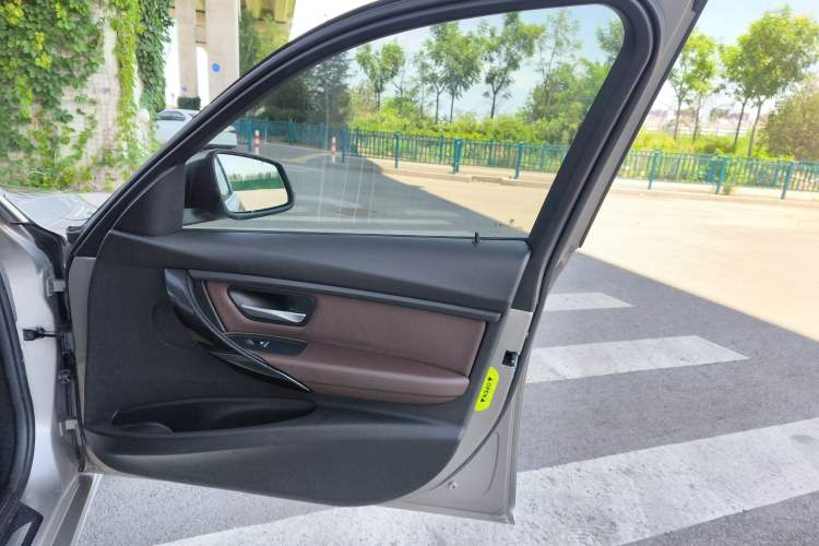 Used BMW 3 Series 2018 320Li Fashion Model
