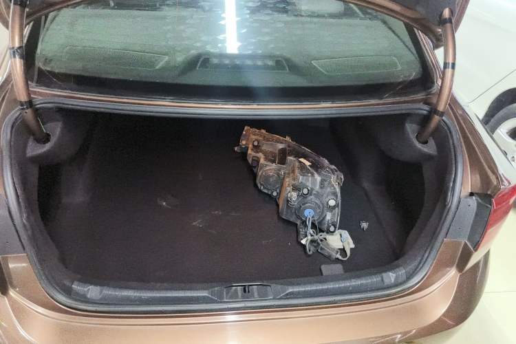 Used Volkswagen Lamando 2015 280TSI DSG Comfort Edition
