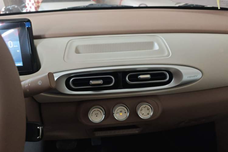 Used Wuling Hongguang MINIEV 2025 Four-Door Version Advanced Edition
