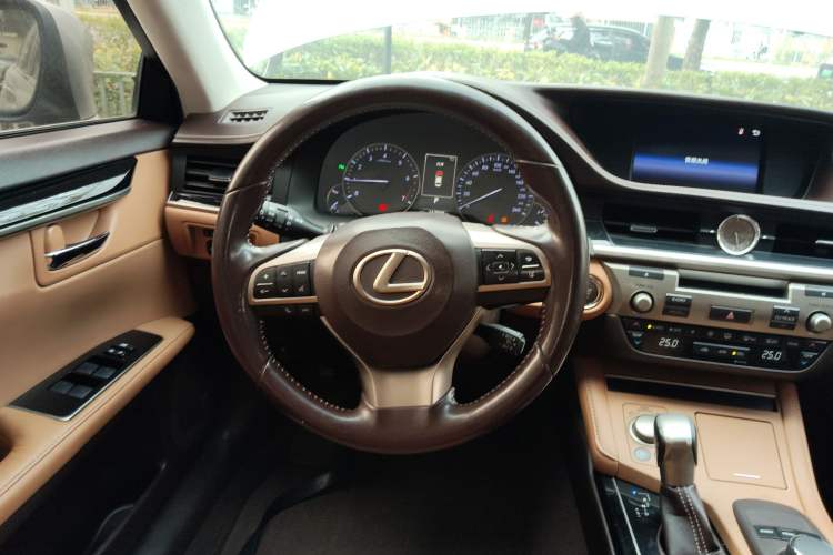 Used Lexus ES 2015 200 Elite Edition
