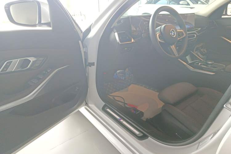 Used BMW 3 Series 2024 325Li M Sport Package
