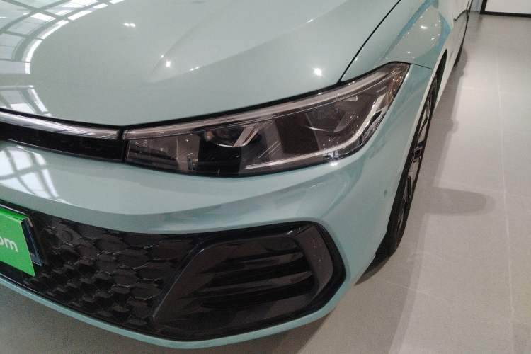 Used Volkswagen Passat 2025 Pro 380TSI Starry Dragon Luxury Edition
