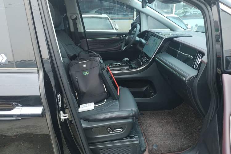 Used GAC Trumpchi M8 2024 Master Series 400T Ultimate Edition
