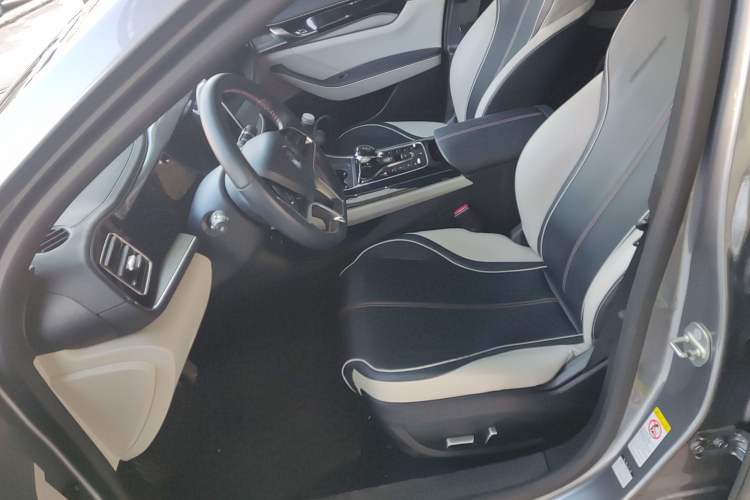 Used BYD Qin PLUS 2021 EV 500KM Luxury Model
