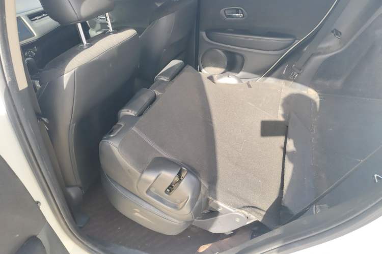 Used Honda Vezel 2020 1.5L CVT Pioneer Edition
