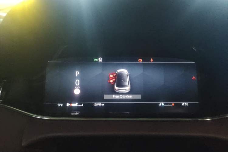 Used Land Rover Range Rover Evoque 2023 Aurora L 249 PS Luxury Edition