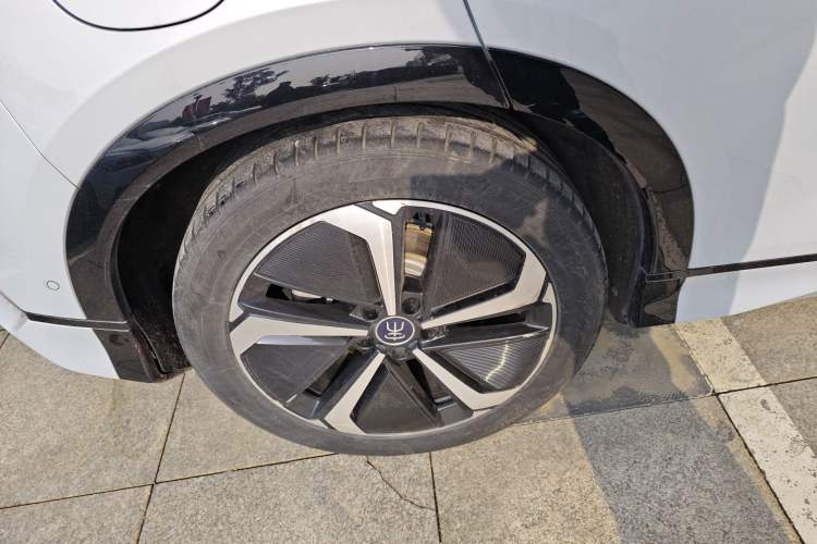 Used BYD Song L EV 2024 662 km Excellence Version
