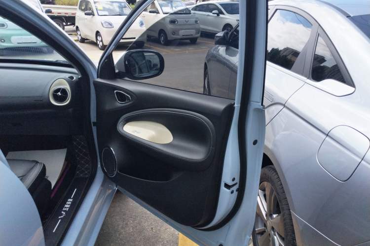 Used Wuling Bingo 2023 410 km Lingxi Deluxe Edition
