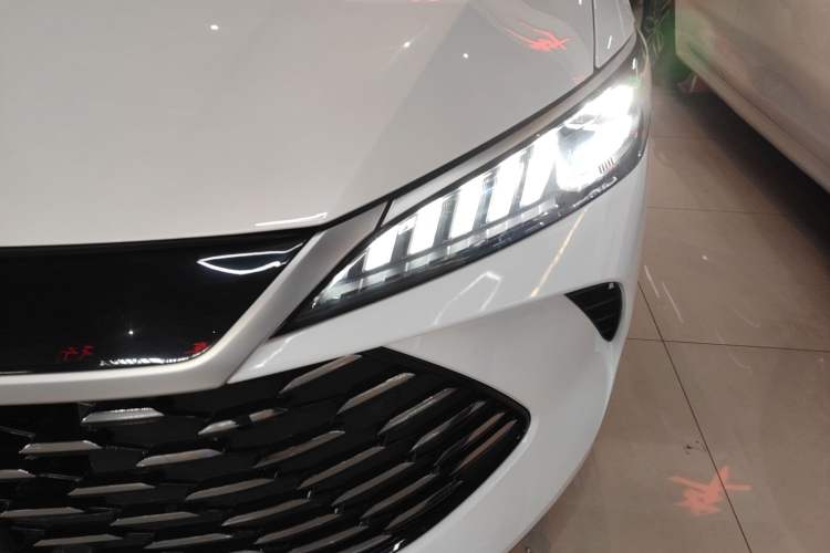 Used BYD Qin PLUS 2025 DM-i Smart Drive 120KM Superior Model