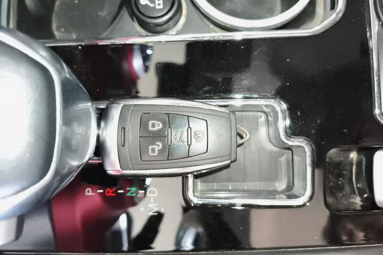 Used Beijing Auto BJ40 2019 2.3T Automatic Four-Wheel Drive Urban Hunter Edition Premium Model China VI Emission Standard
