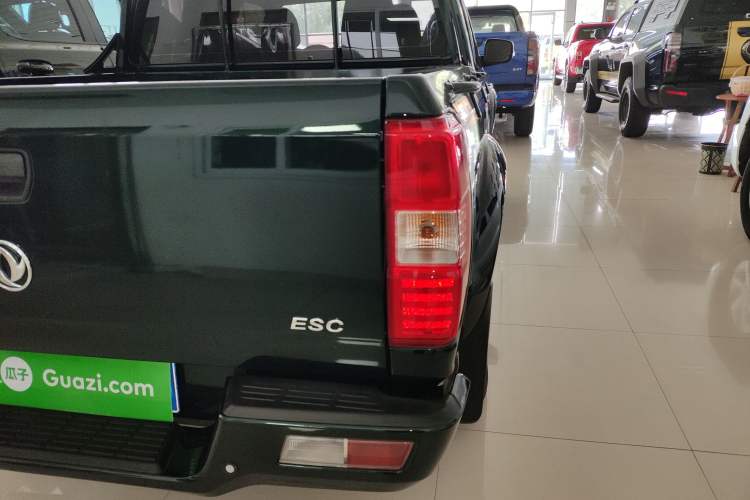 Used Dongfeng Ruichi 2023 2.4T Diesel Two-Wheel Drive Base Version YCY24165-61
