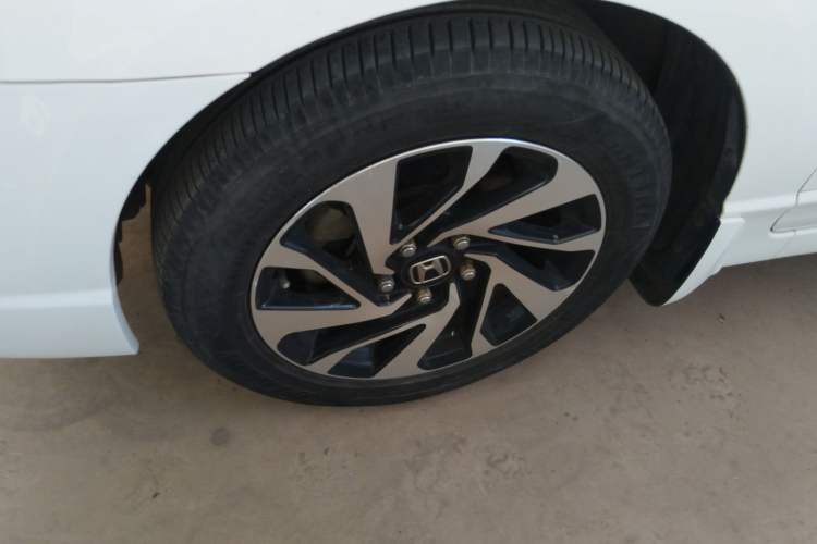 Used CIIMO CIIMO 2015 1.8L Automatic Comfort Edition