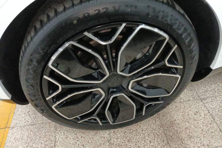 Used Avatr 11 2022 Long-Range Dual-Motor Luxury Edition 5 Seats