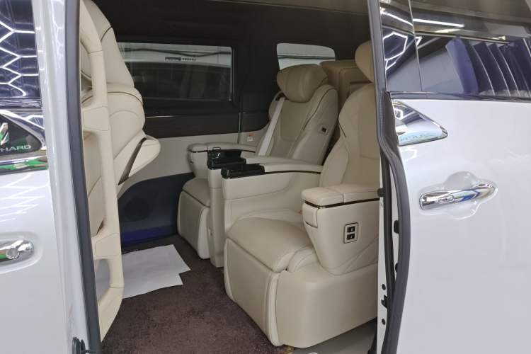 Used Toyota Alphard 2024 Dual-Engine 2.5L Prestige Edition