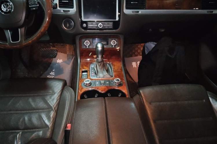 Used Volkswagen Touareg 2011 3.0 TSI Comfort Version