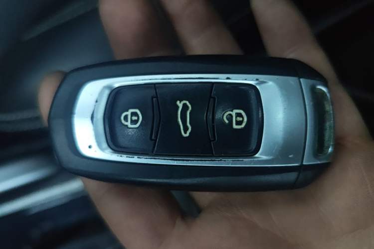 Used Geely Auto Vision X3 2017 1.5L Automatic Prestige Model
