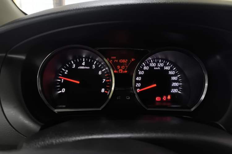 Used Nissan Livina 2015 1.6XE Manual Comfort Edition