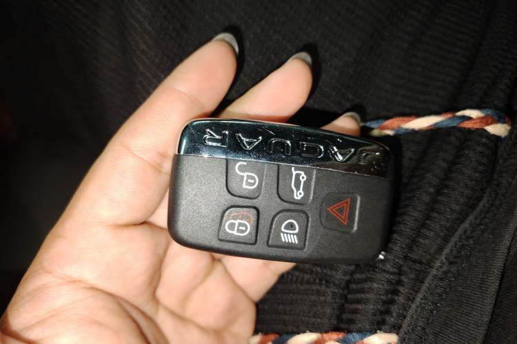 Used Jaguar XFL 2020 XFL 2.0T P200 Two-Wheel-Drive Rally Flag Edition
