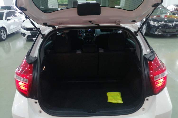 Used Toyota YARiS L 2020 1.5L CVT Leading Edition
