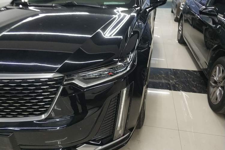 Used Cadillac XT6 2021 2.0T Six-Seater Four-Wheel-Drive Luxury Version
