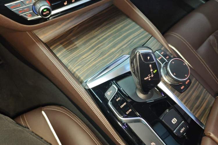 Used BMW 5 Series 2018 530Li Leading Edition Luxury Package
