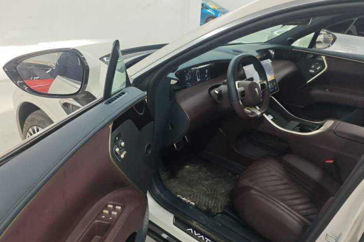 Used  11 2022 Ultra-Long Range Dual-Motor Luxury Edition 4 Seats