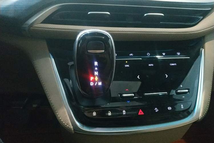 Used Buick GL8 2020 ES Land Cruiser 653T Luxury Edition