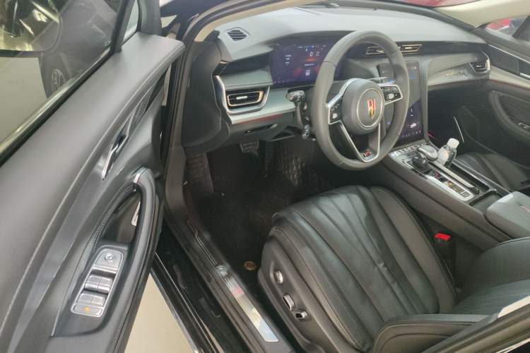 Used Hongqi H5 2024 2.0T Automatic Smart Connect Flagship Edition
