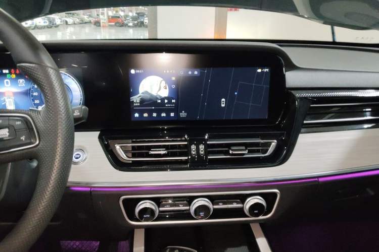 Used Hongqi HS5 2025 2.0T All-Wheel-Drive Flagship Pro Edition
