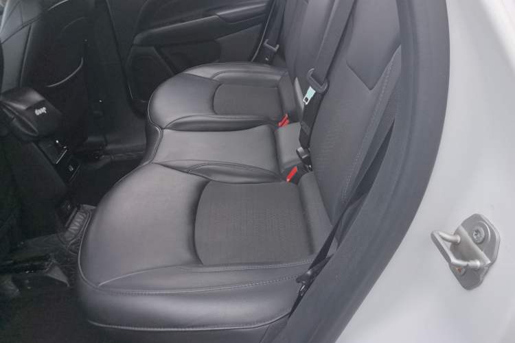 Used  Compass 2021 220T Automatic Leading Edition
