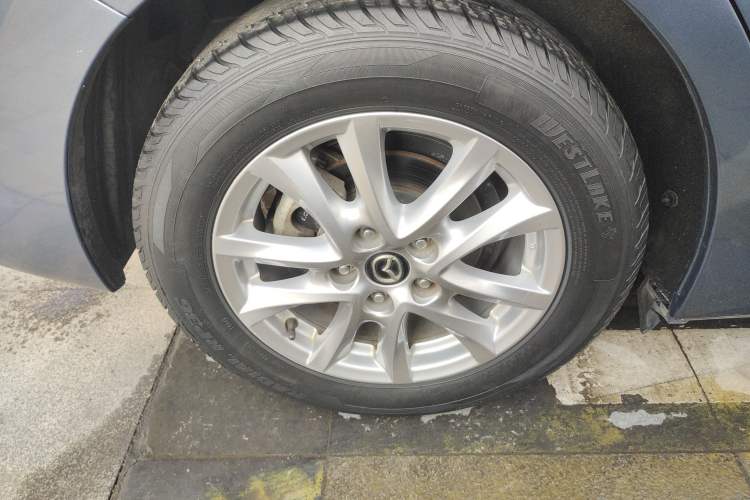 Used Mazda Mazda 3 Axela 2017 Sedan 1.5L Automatic Luxury Model Emission Standard China V
