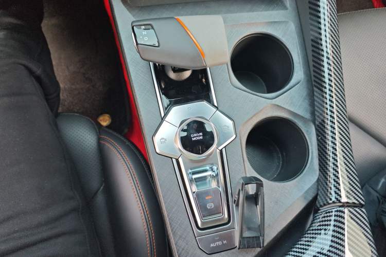 Used Changan UNI-V 2022 1.5T Prestige Version
