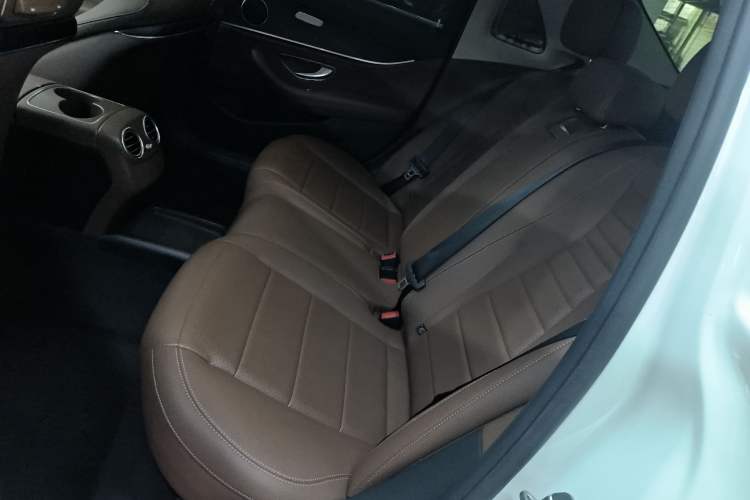 Used Mercedes-Benz E-Class 2019 Restyled E 300 L Sporty and Stylish Edition